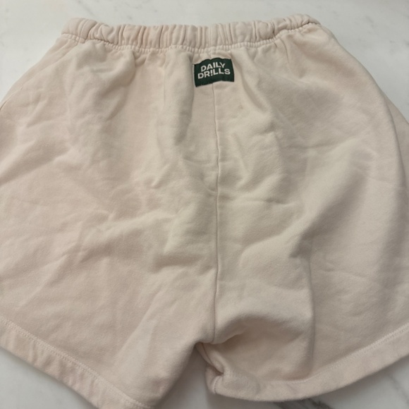 Daily Drills Sand sweatshorts - Picture 2 of 7